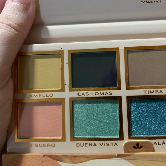 Stunning blue/green/neutral ocean vacation vibes eyeshadow palette - Picture 11 of 12
